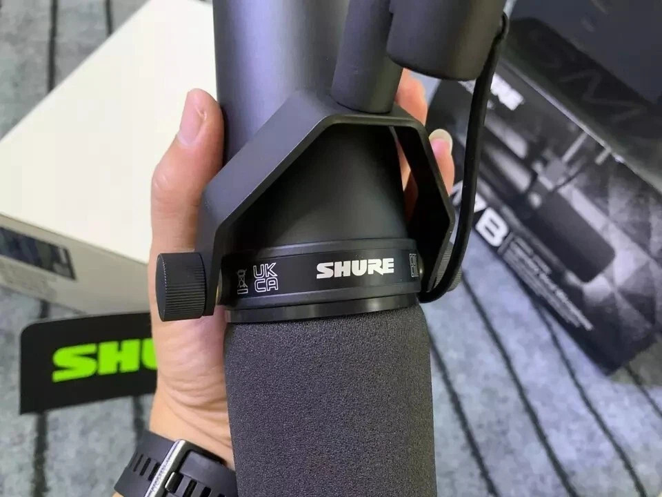 Shure SM7B Cardioid Dynamic Vocal Broadcast Microphone NEW