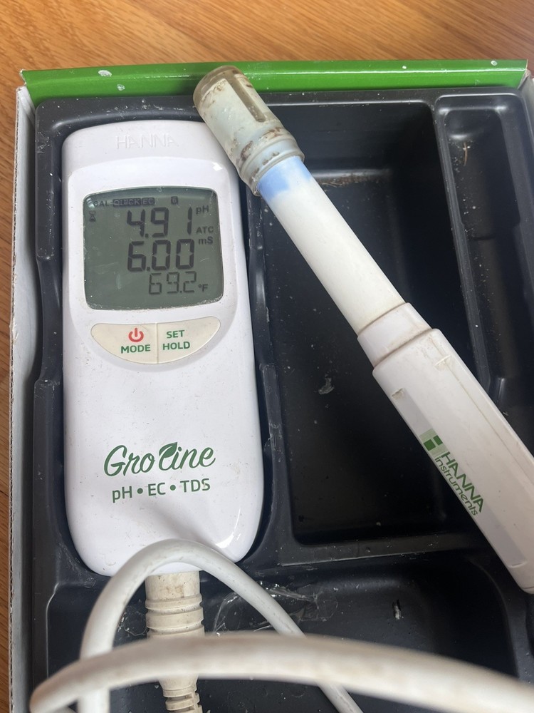 Hannah Gro Line PH/EC/TDS/temperature Meter with Multi Parameter Probe HI9814