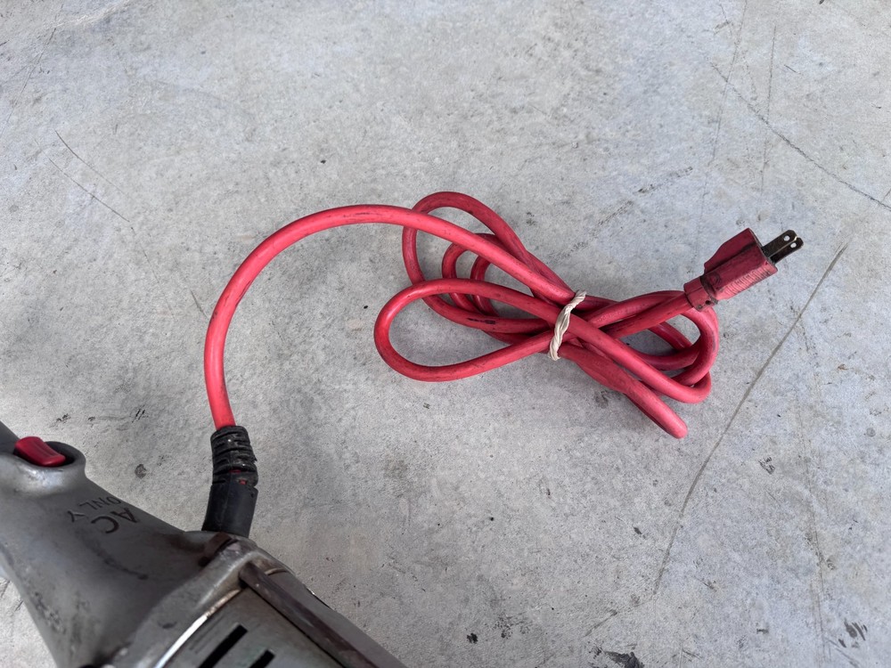 Ridgid 700-T2 Power Drive Pipe Threader Electric Handheld Threading Machine