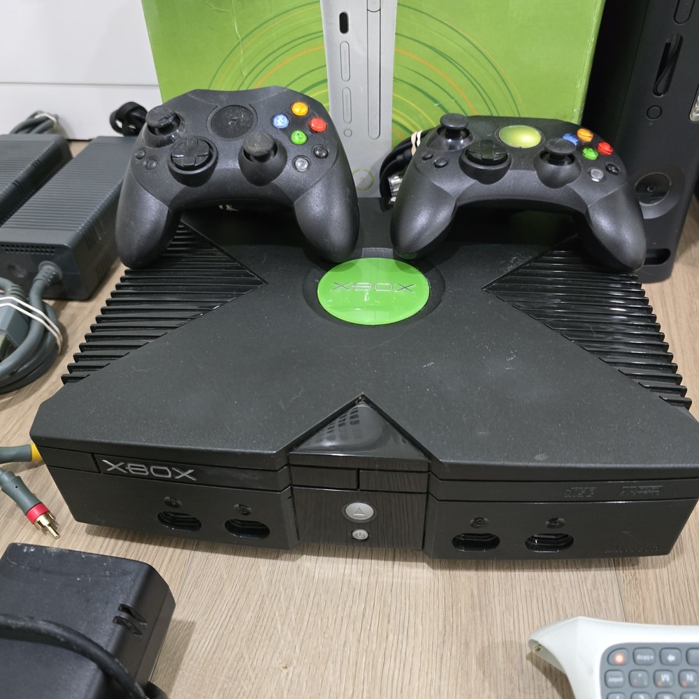 Massive XBOX Bundle - 4 Console + 13 Controllers & More [SOME TESTED / SOME...