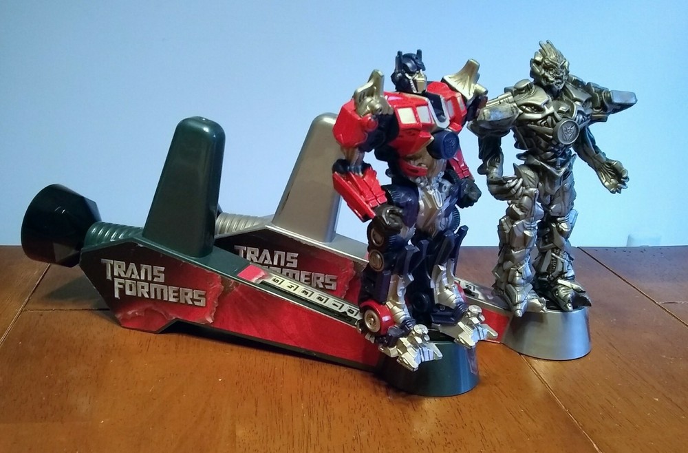 2007 Hasbro Transformers Robot Fighters Game Optimus Prime vs Megatron