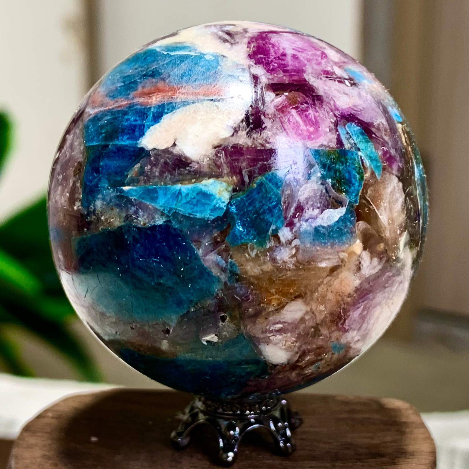 152G Natural Blue Aptite +Sun Stone purple lepidolite Sphere mineral sample