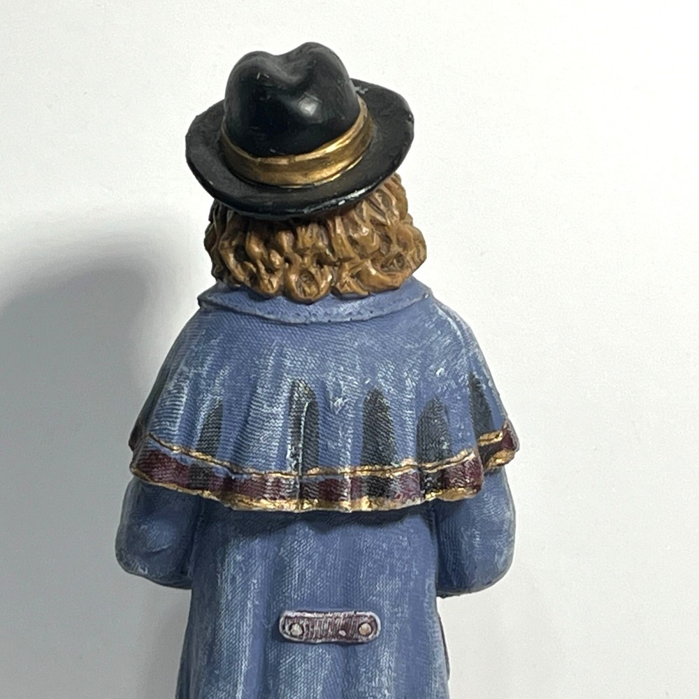 Christmas Caroler Man with Beard Windsor Collection