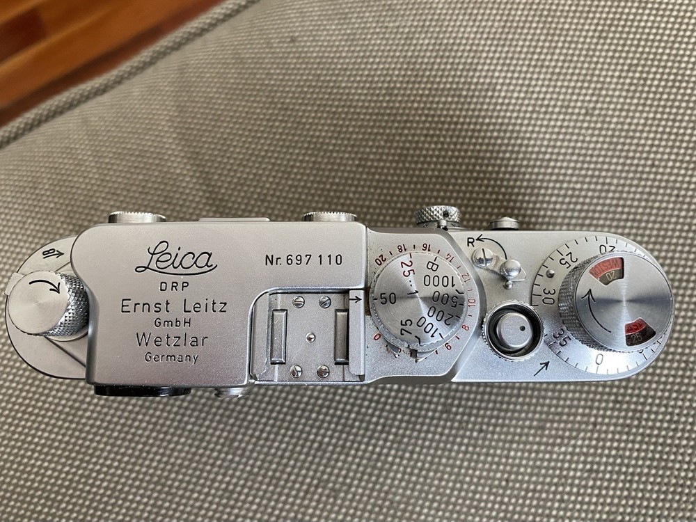 LEICA iiif Red Dial Self Timer 35mm Rangefinder LTM Camera Body Read