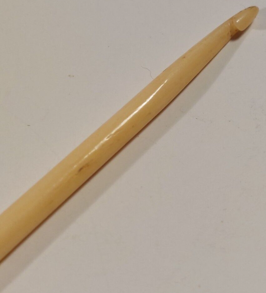 ANTIQUE BOVINE BONE SEWING NEEDLE #5