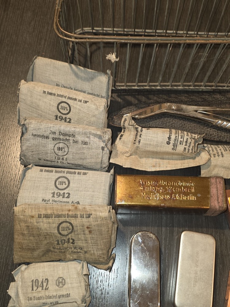 SCARCE LUFTWAFFE BOMBER CREW FIRST AID KIT COMPLETE