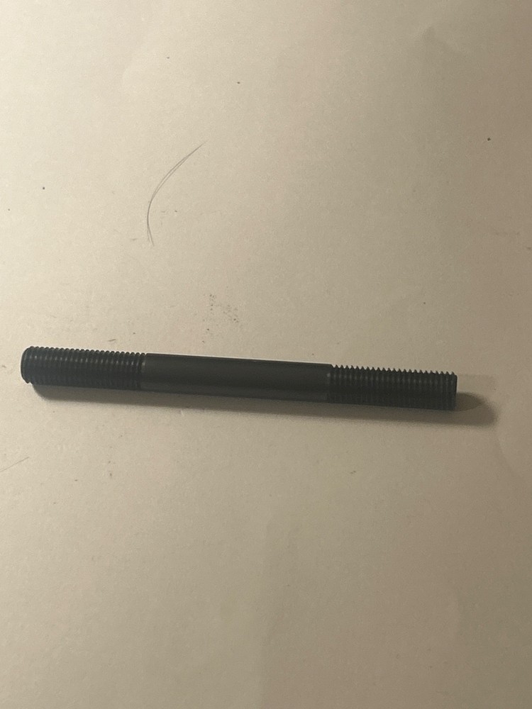 555270 Spacer Stud