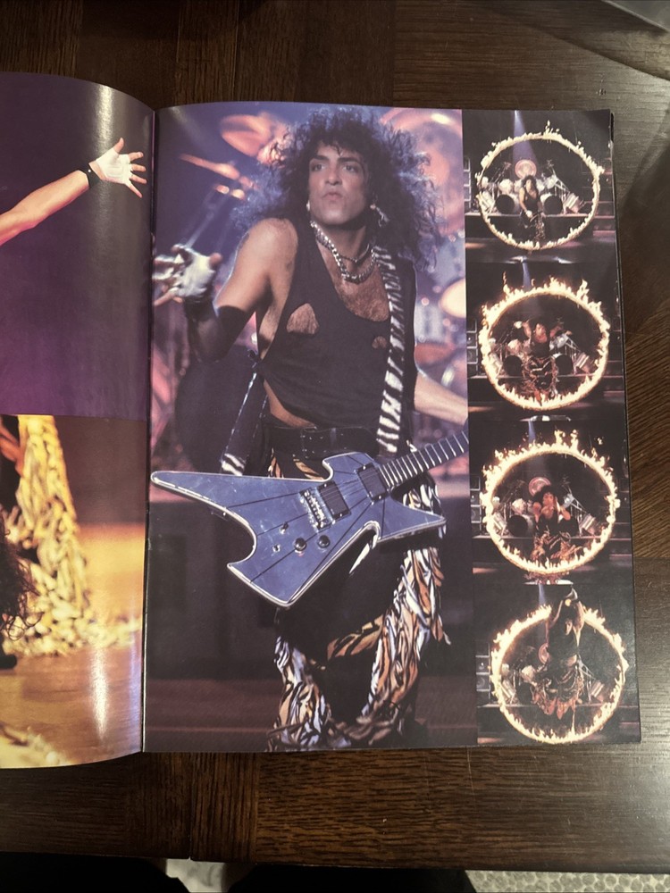 KISS Rare Animalize World Tour 1984-1985 Concert Program Mark St John Eric Carr