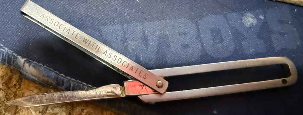 PEN KNIFE---ASSOCIATE WITH ASSOCIATES--2 1/4"