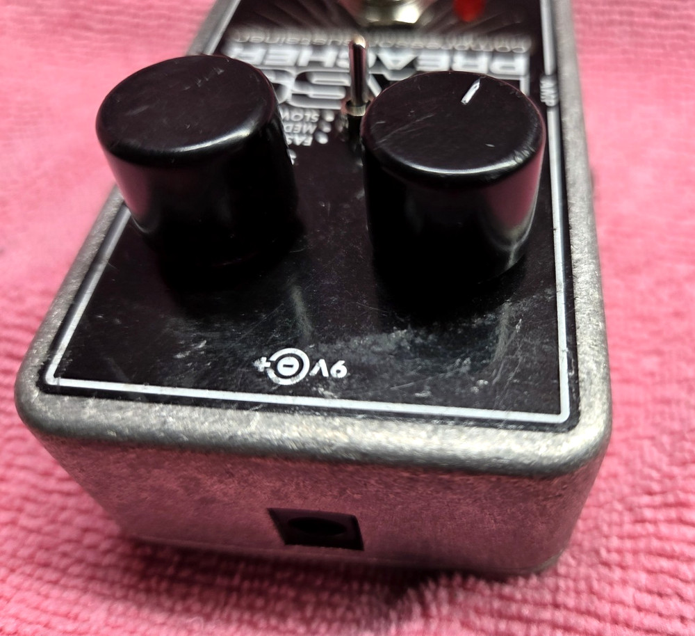 Electro-Harmonix EHX Bass Preacher - Compressor/Sustainer Effects Pedal
