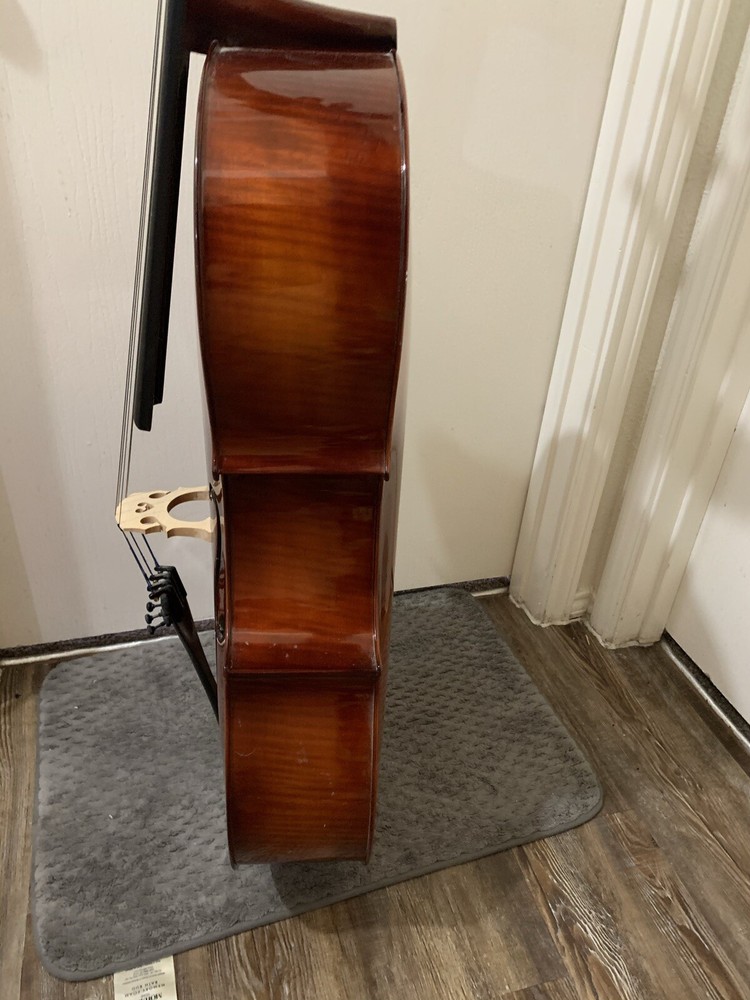 4/4 size cello used