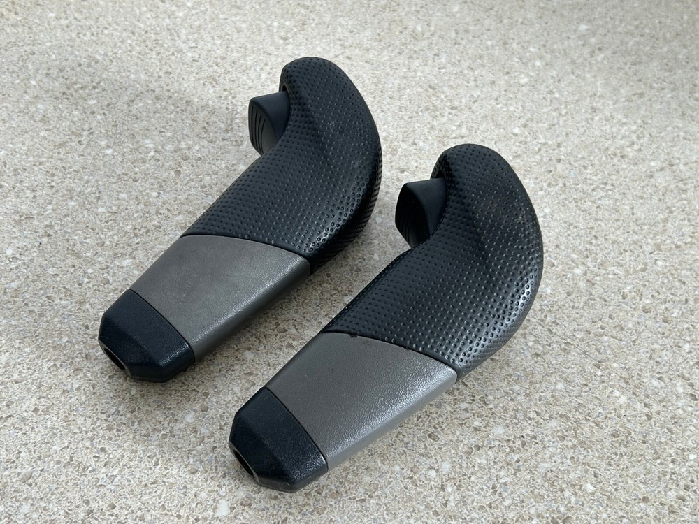 01-06 Mitsubishi MONTERO AUTOMATIC AT TRANSFER CASE SHIFT KNOBS 4X4 DARK GRAY