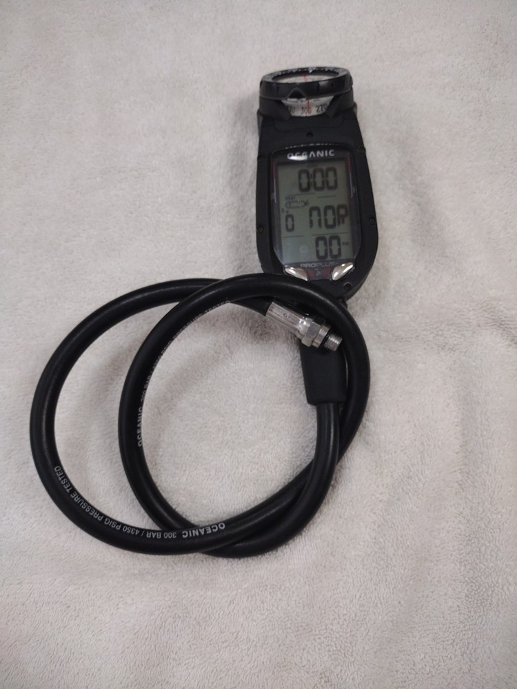 Oceanic Pro Plus 4.0 Dive Computer Console for Scuba Diving