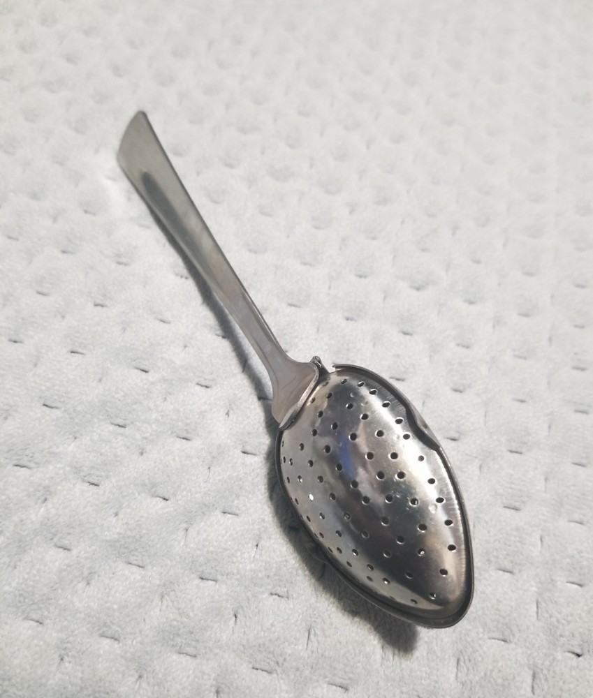 Stainless steel Hinged Tea Strainer/Infuser Spoon. 6" Large.