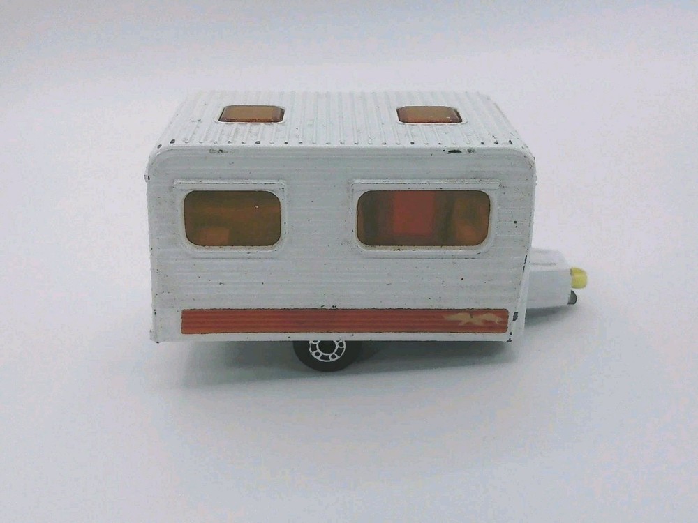 Matchbox Superfast 31 White Caravan w/Brown Interior