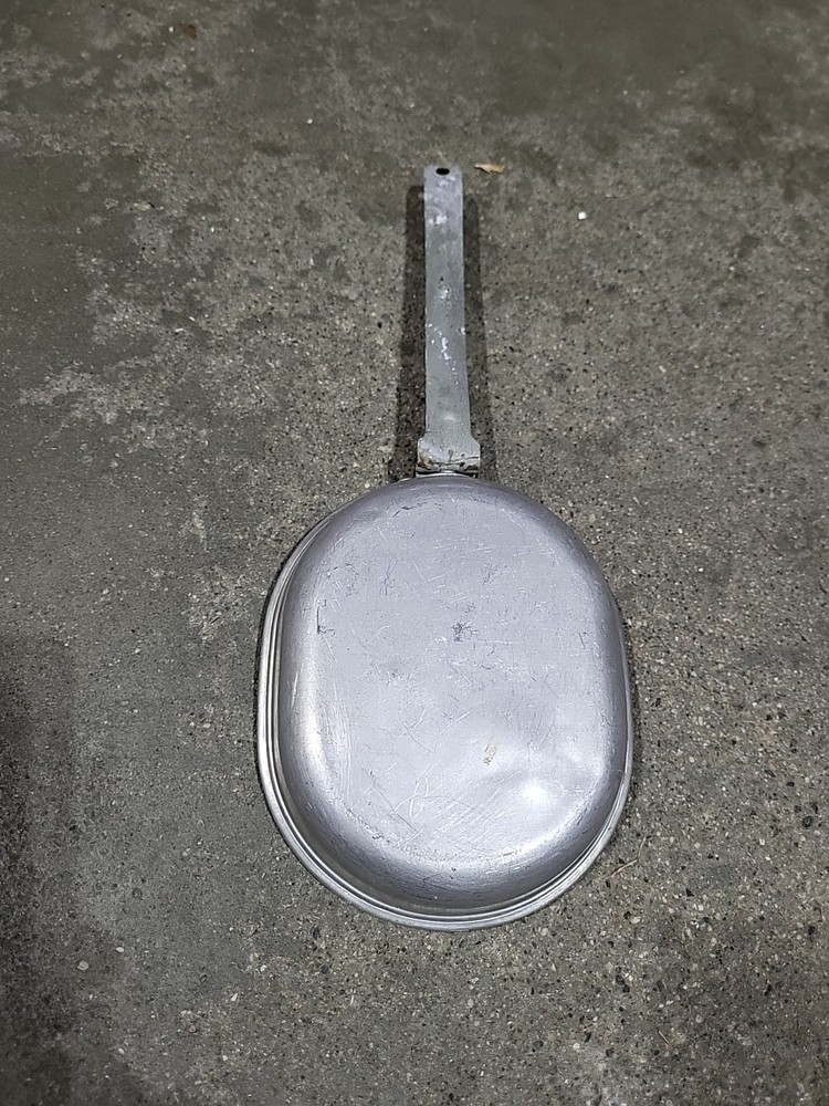 ORIGINAL WWII US ARMY & MARINE MESS KIT-DATED 1945