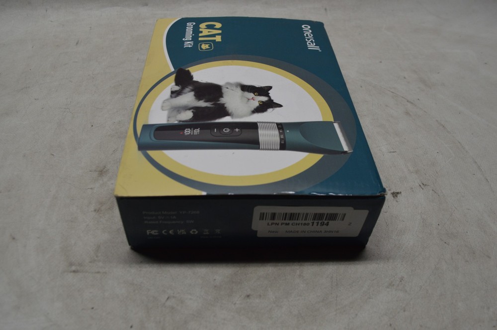 ONEISALL CAT GROOMING KIT (NEW)