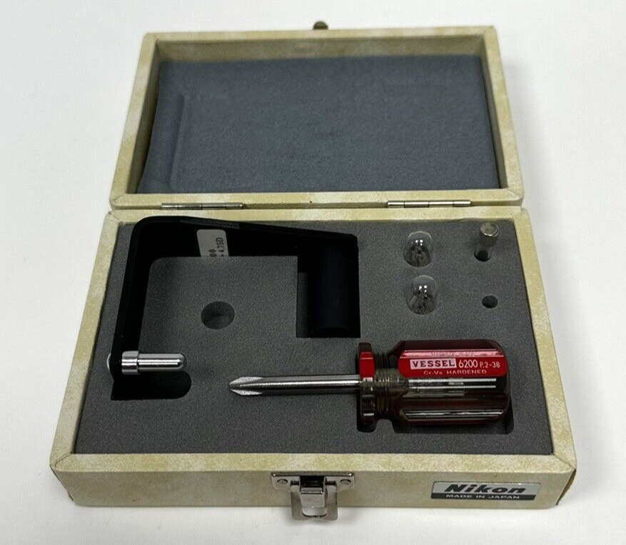 Nikon NR-5000 S+4.75D Autofractometer