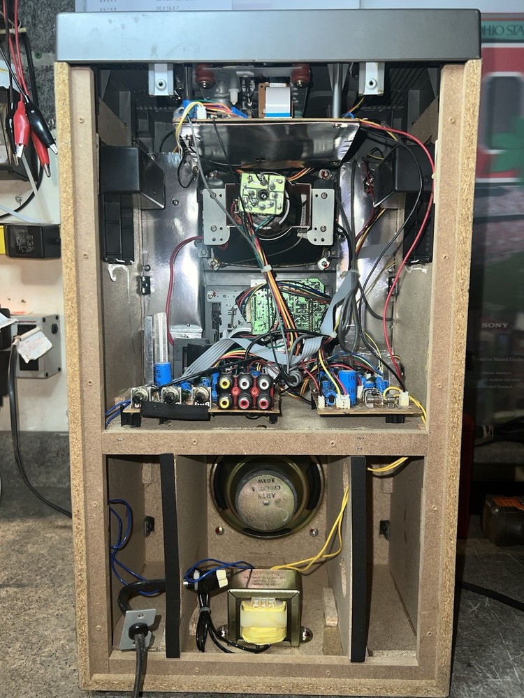 The Singing Machine Model: STVG-500. Karaoke Machine