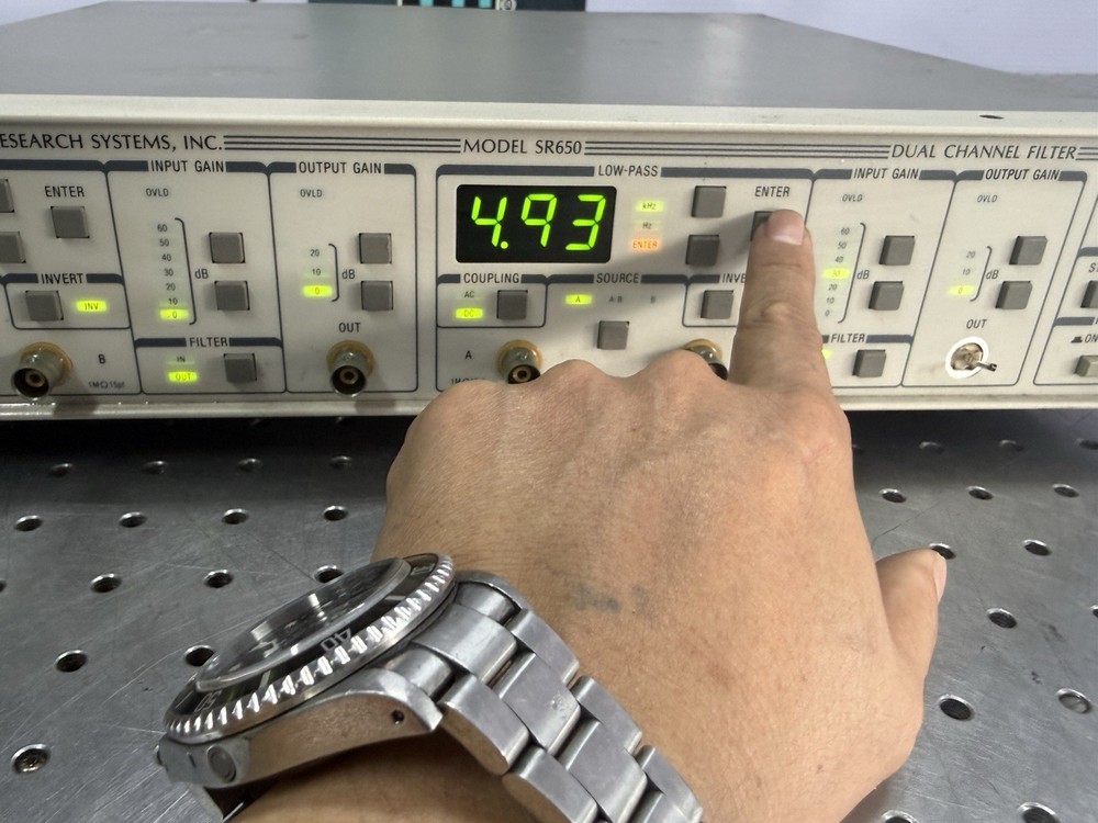 SRS SR650 Dual Channel Filter Powers On Tested AS-IS Read Desc