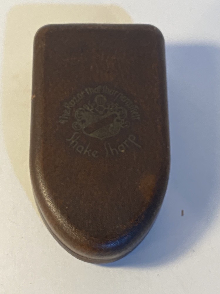 Shake Sharp Razor In Original Box Gold Never Used 1940’s Collectable