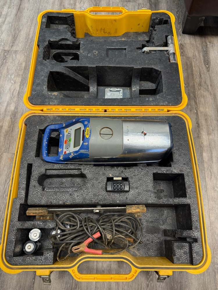 Spectra Precision DG711 Pipe Grade Level Laser W/ Case & Accessories