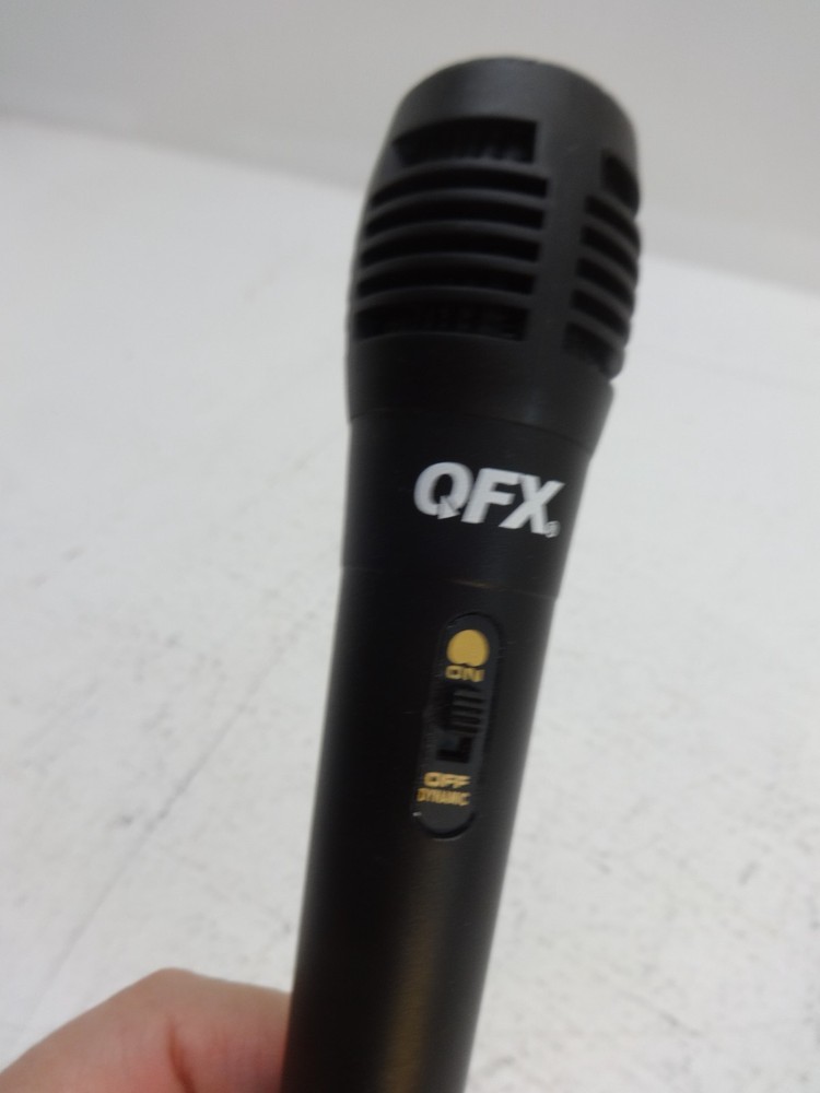 QFX M-210 Wired Unidirectional Dynamic Microphone with 8ft Cable