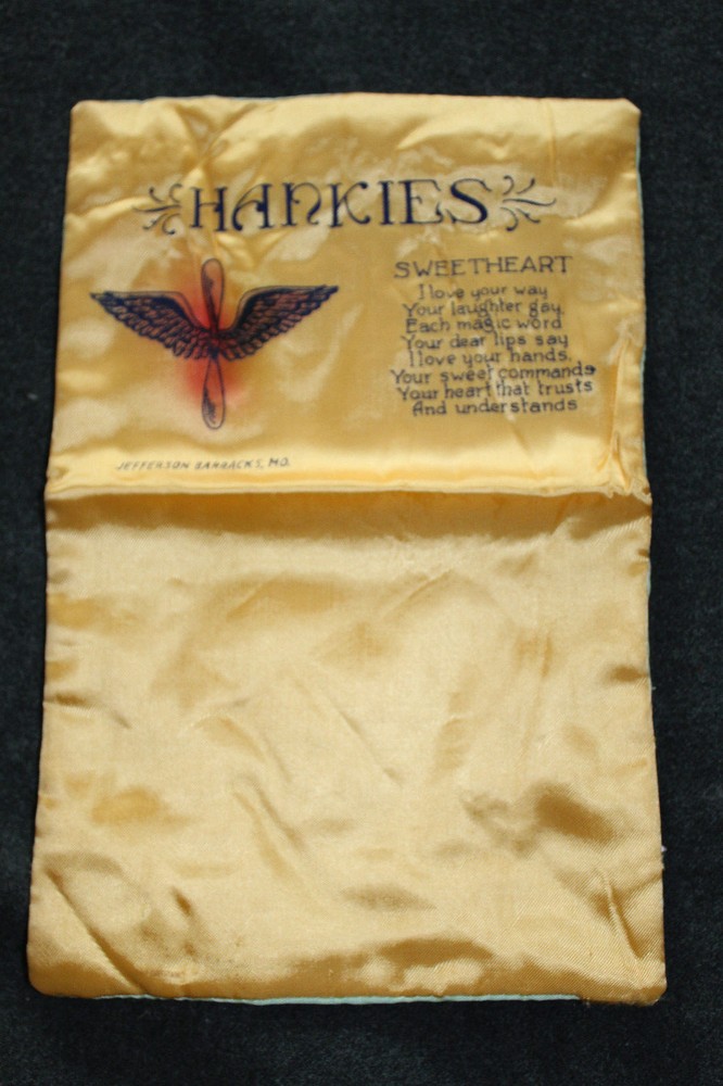 Original WW2 U.S. AAF Jefferson Barracks "Sweetheart" Gift Cloth Hankie Holder
