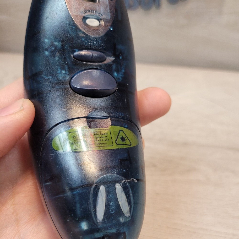 Logitech M-RU77 Bluetooth Laser Pointer Mouse Presenter No Dongle For Parts