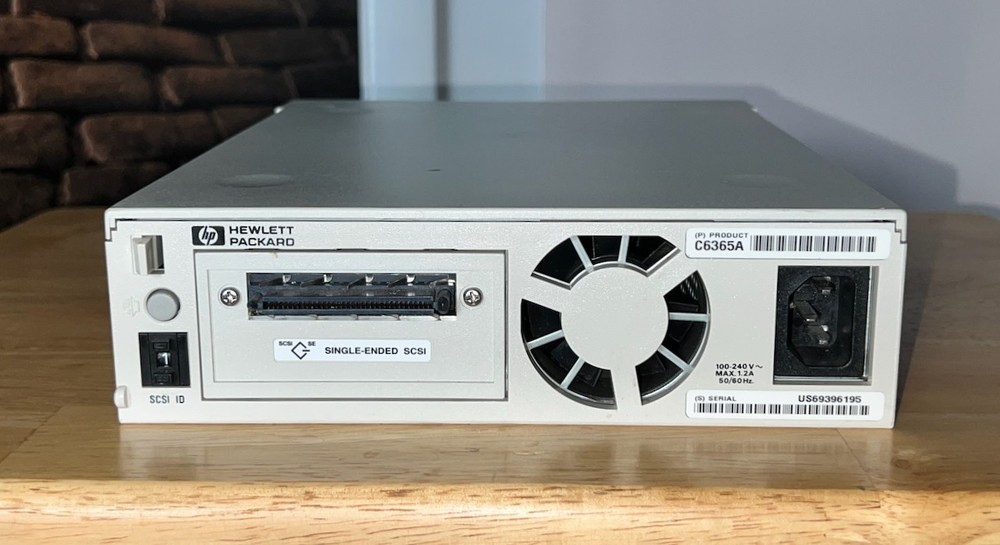 HP External SCSI DDS/DAT drive - C6365A