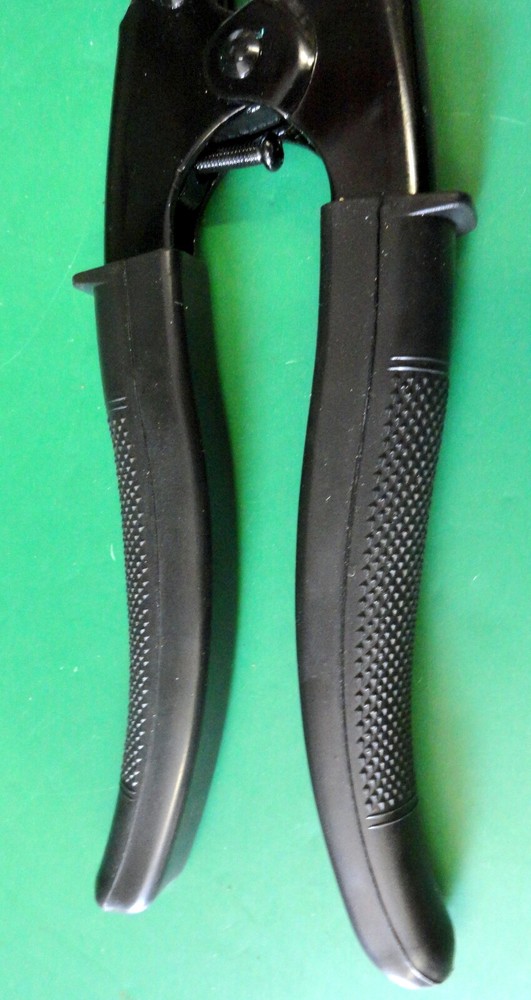 US MODEL M-1938 WIRE CUTTERS 1942 DATED- NEW CONDITION