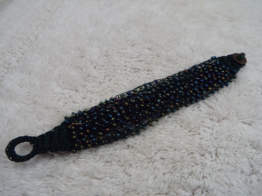 Green String Peacock Bead Bracelet