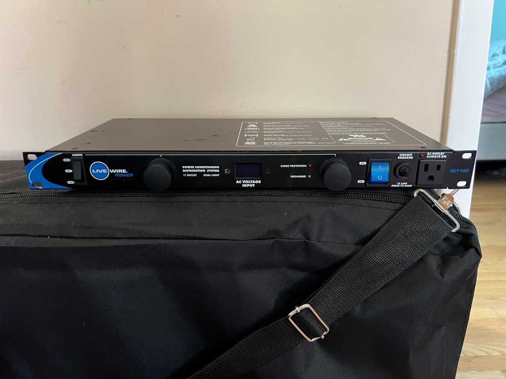 Livewire PC 1100 11-Outlet Power Conditioner & Distribution System