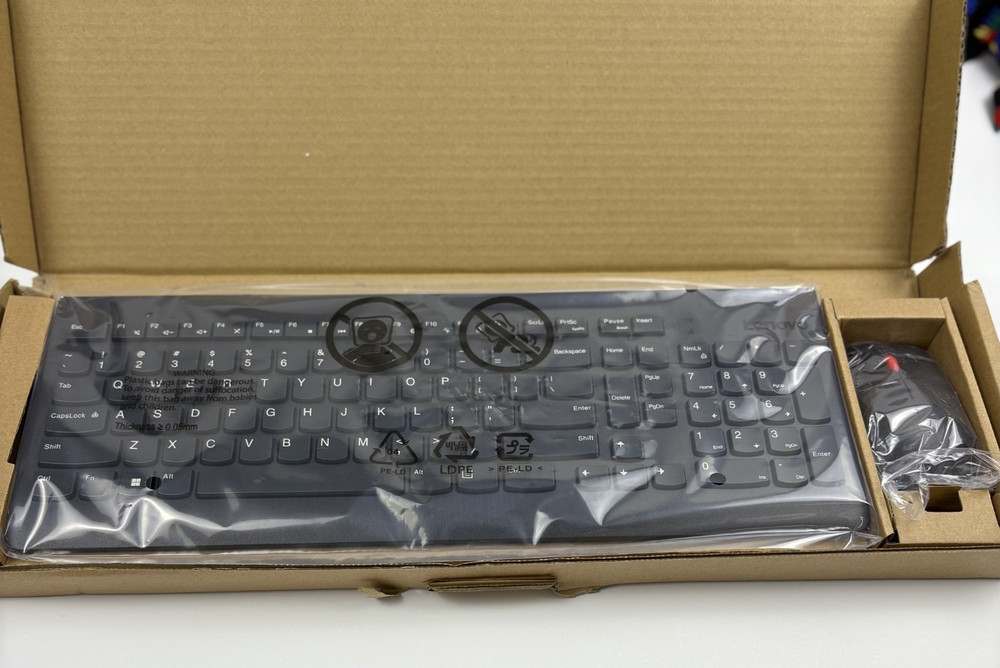 Open Box Lenovo Essential Wireless Combo Keyboard & Mouse 4X30M39458