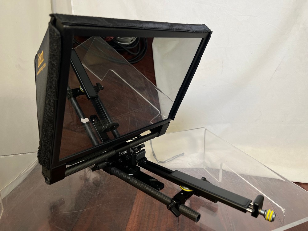 iKan iPad Tablet Teleprompter