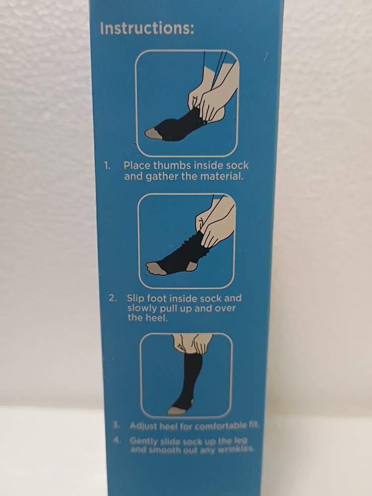 Walgreens ~Sports Compression Socks ~Max Support ~Size: Medium ~One Pair