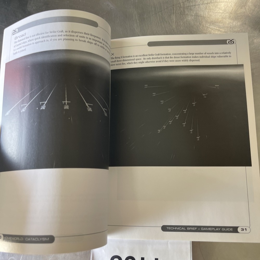 Homeworld Cataclysm - Sierra 2000 - PC Game Original Manual Guide