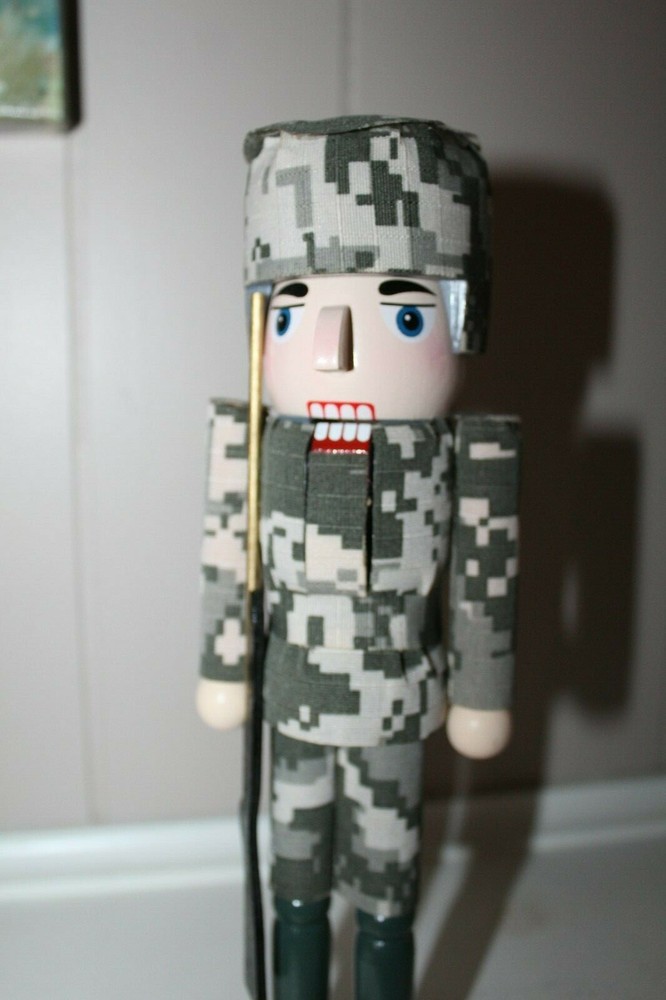 CHRISTMAS NUTCRACKER -NEW 10" SOLDIER