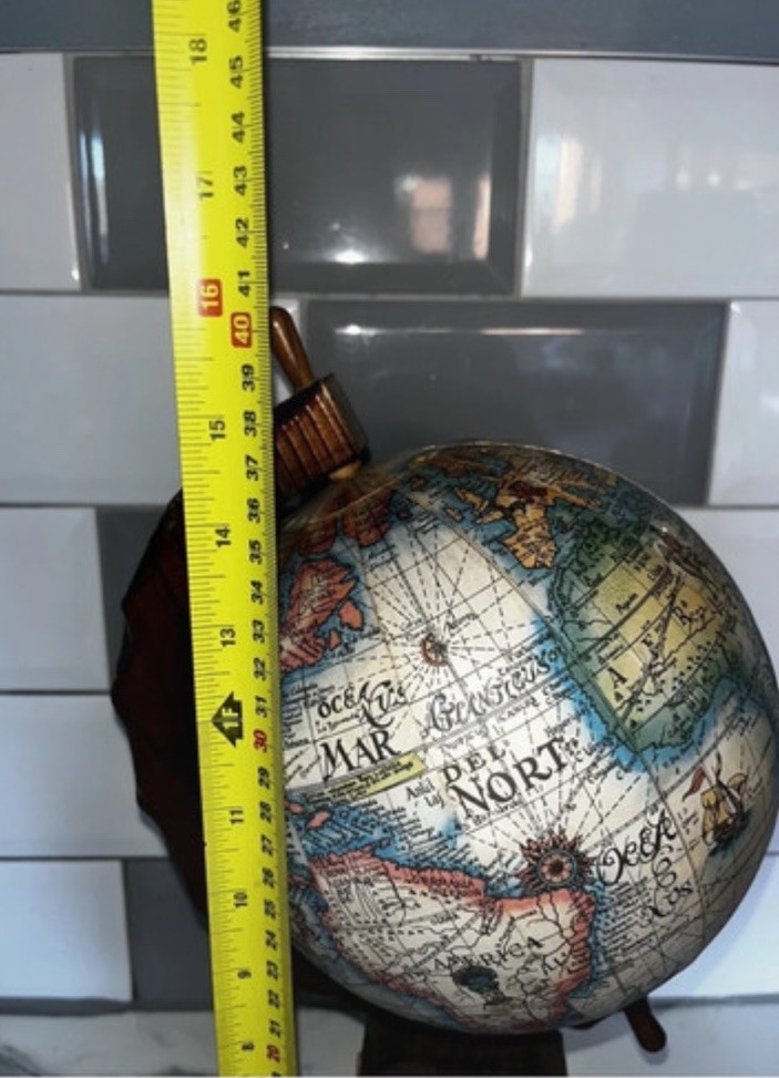 recuerdo de mallorca globe