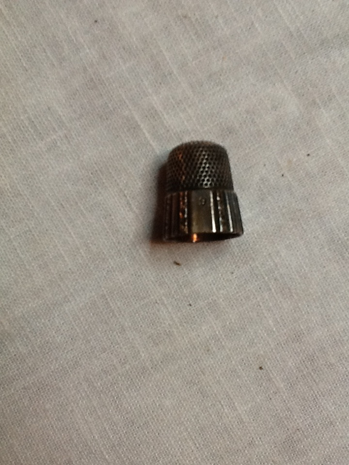 THIMBLE STERLING #9 042525B