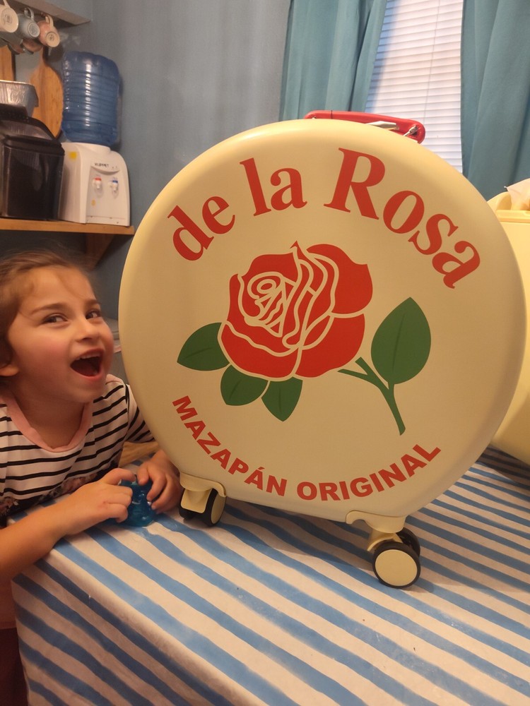 de la rosa marzipan rolling suit case