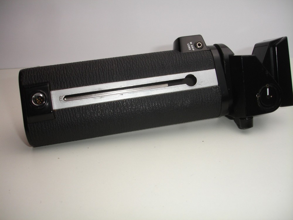 Olympus OM System Power Bounce Grip 2 Flash Holder