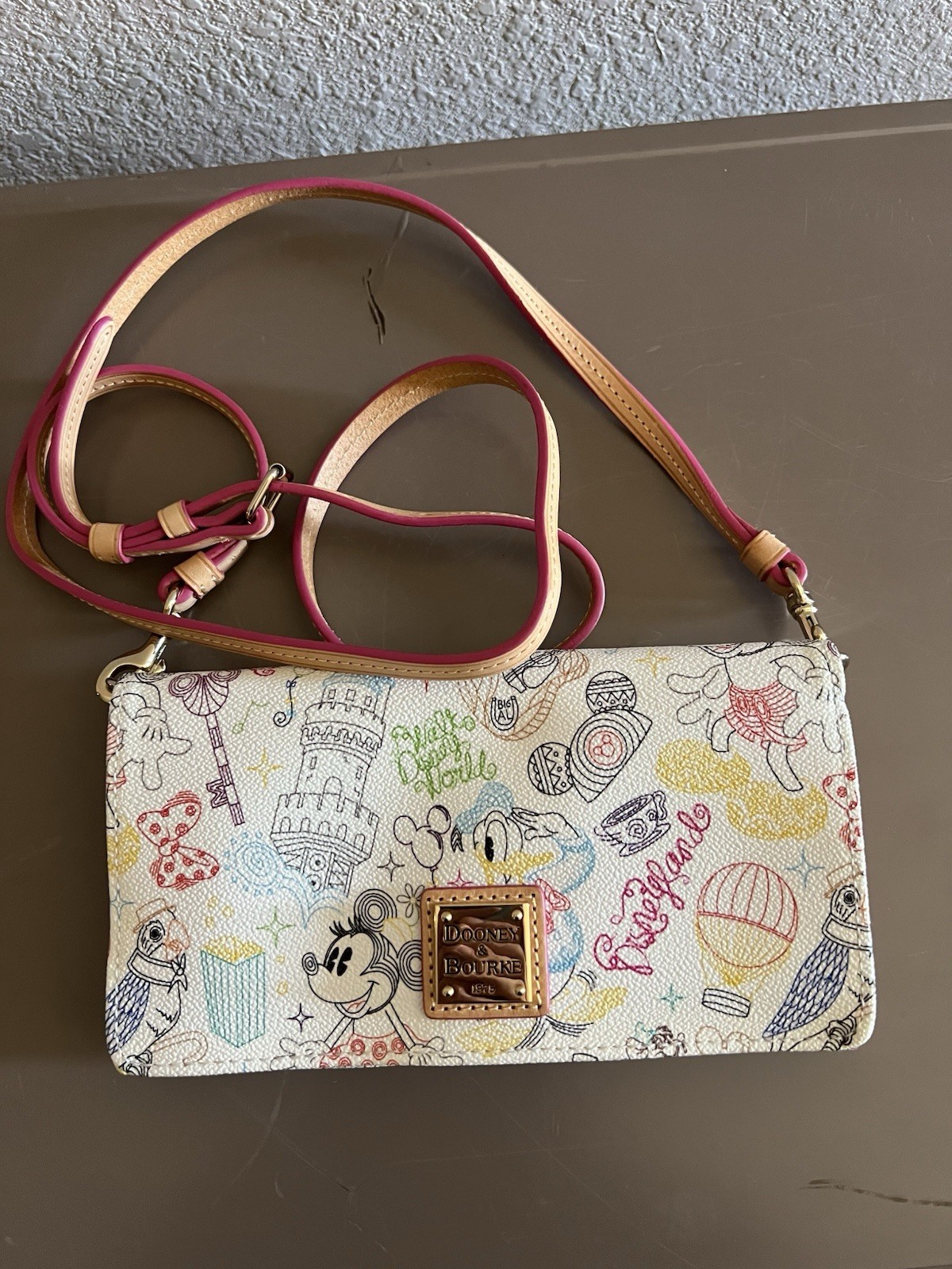 Disney Dooney & Bourke Walk in the Park Crossbody Wallet Handbag NEW