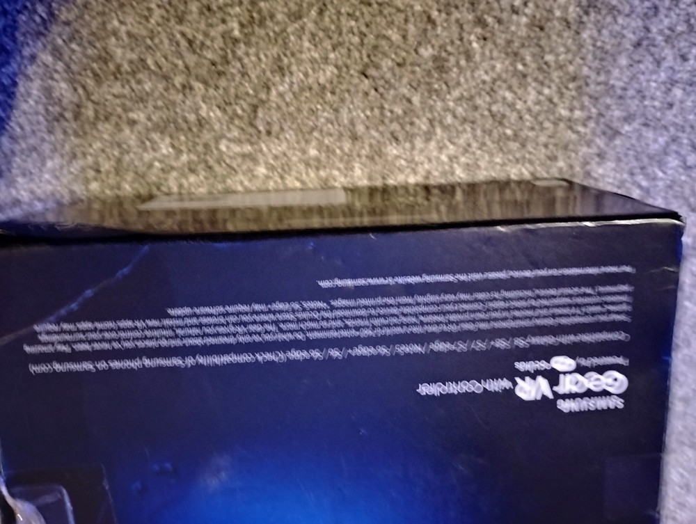 Samsung Gear VR with Controller Powered By Oculus New Open Box SM-R324