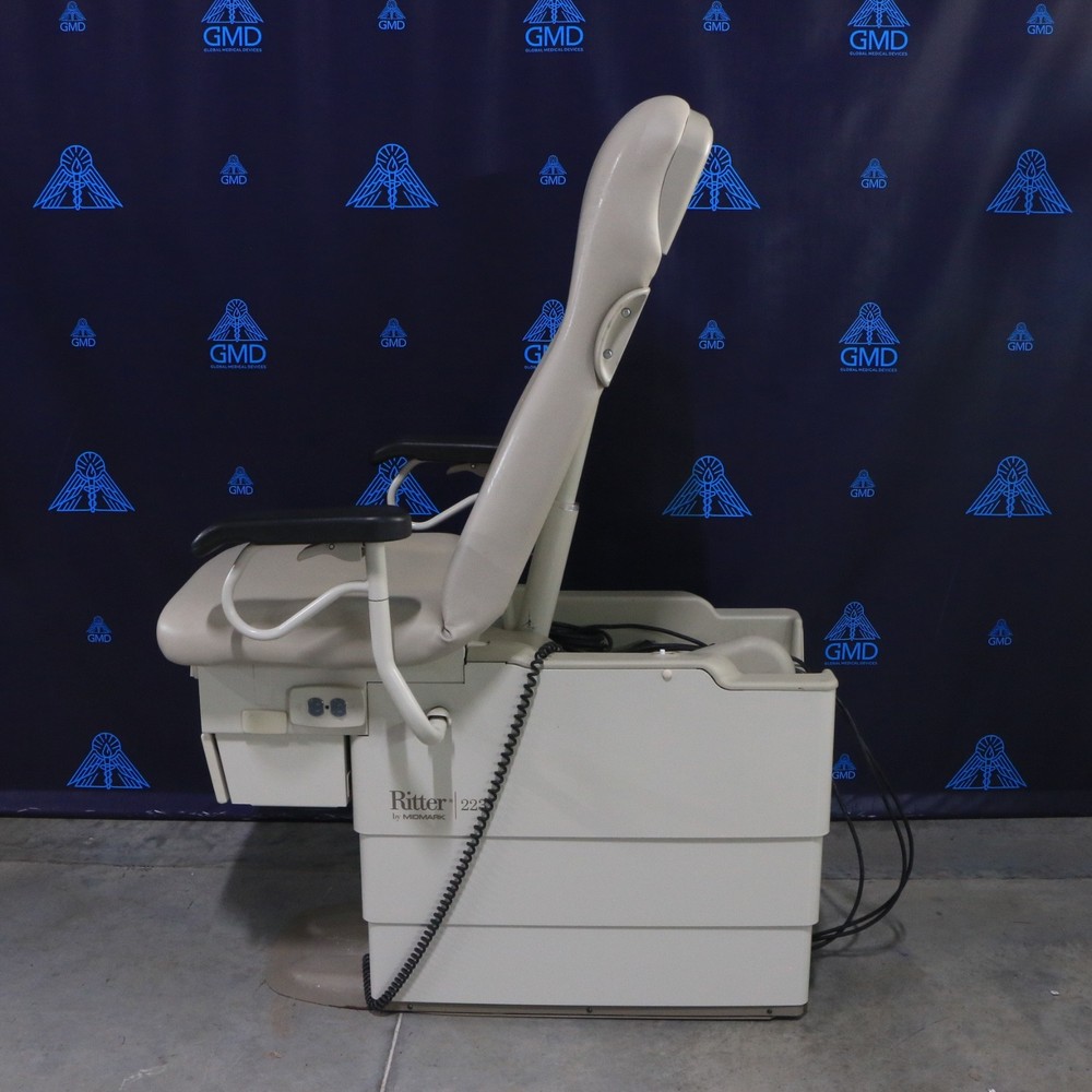 Midmark Ritter 223 Power Examination Table