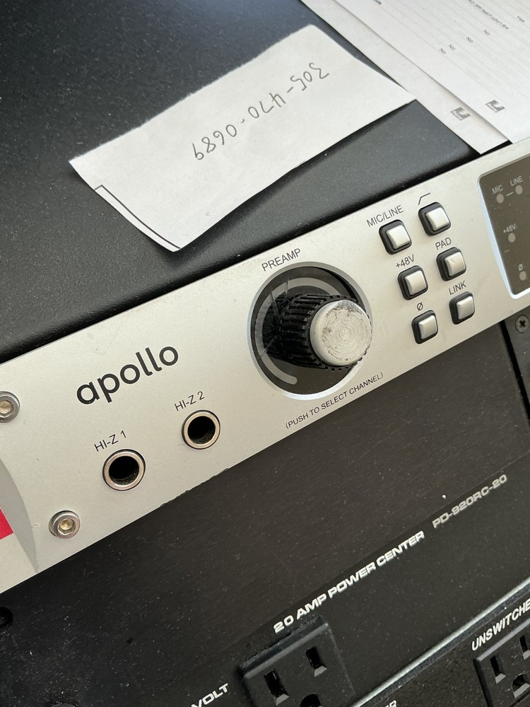 Universal Audio Apollo 8 Duo Thunderbolt 2 Audio Interface, many actived plugins
