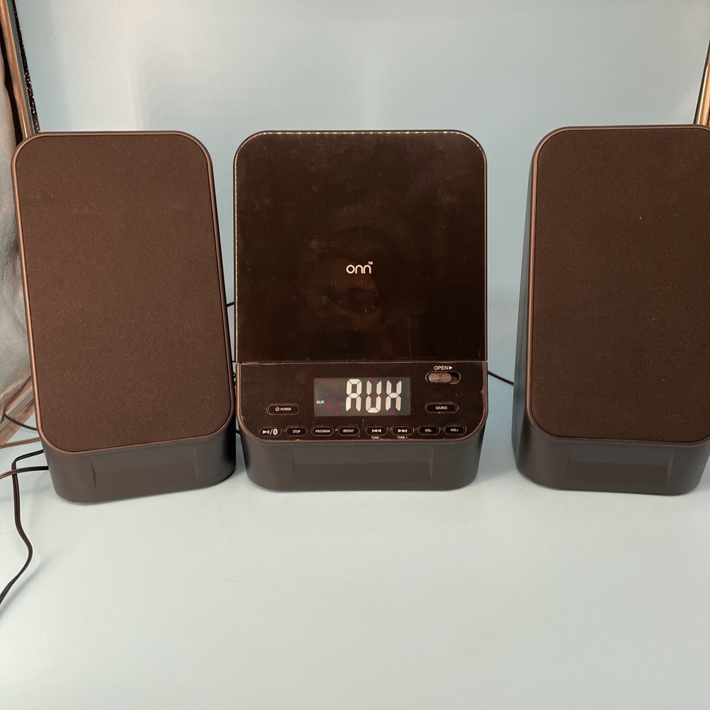 CD PLAYER ON. OND19AAA12 CD Mini Stereo System Black Bluetooth