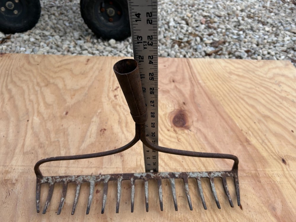 Rake Head Rusty Rustic no handle Original Vintage Primitive Metal