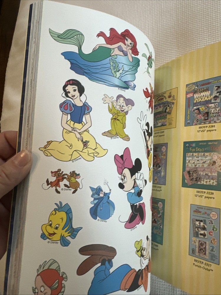 Making DISNEY SCRAPBOOK Pages Guidebook 40 Sheets 68 Sample Pages Techniques NEW