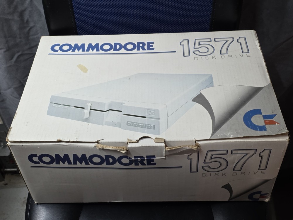 Commodore 1571 Disk Drive Floppy Diskettes With Original Box And Discs UNTESTED